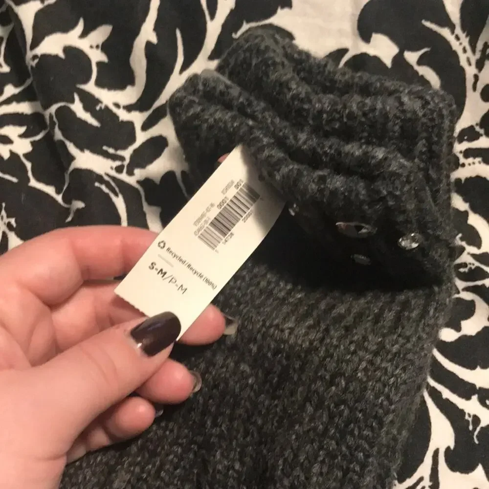 NWT old navy studded gloves gray S/M